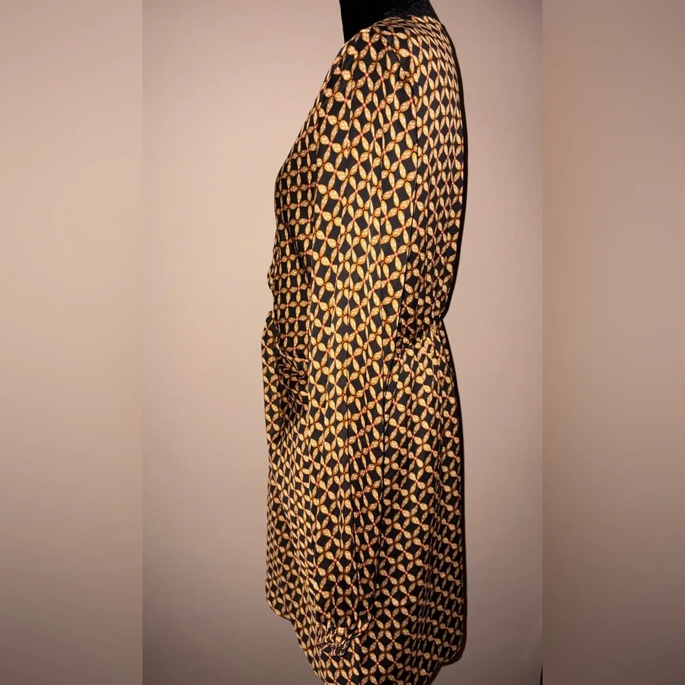 MINKPINK Black and Gold Geometric Mini Dress with cinched waistline NWT - Picture 6 of 7
